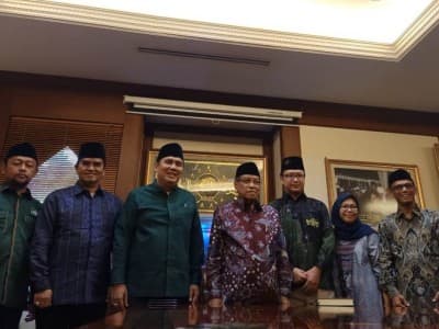 Warga Jepang Masuk Islam di PBNU, Dibimbing Kiai Said Aqil Siroj