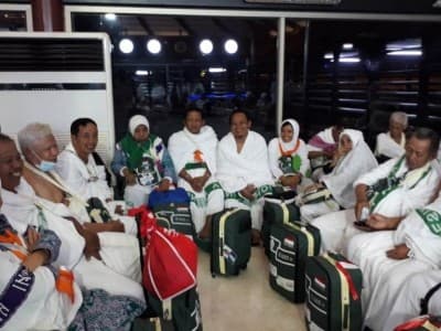 Dalam Kajian, Saudi Mungkin Izinkan Perempuan Berhaji Tanpa Mahram