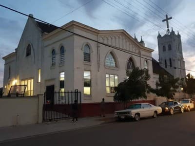 Cerita di Balik Masjid Bersalib di Los Angeles