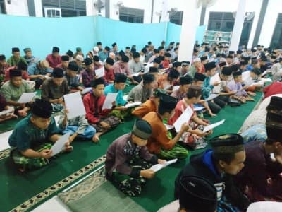 Pembacaan Shalawat Nariyah di Sambas Kalbar Berlangsung Khidmat