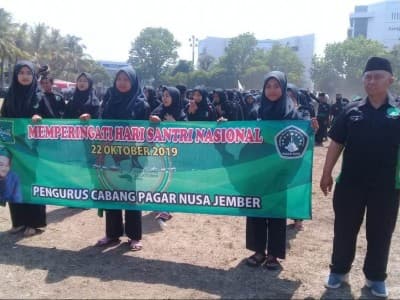 Pagar Nusa ‘Kawal’ Upacara Hari Santri Pemkab Jember