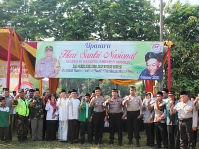 Puncak Hari Santri, Kapolsek Sukodono Sidoarjo Pimpin Upacara