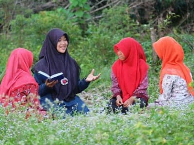 Multilingualisme Santri dan Misi Perdamaian Dunia