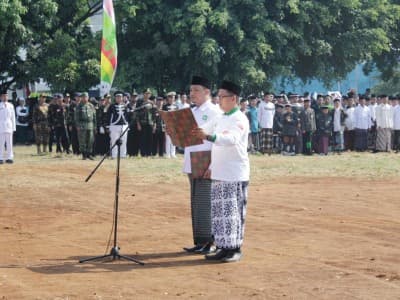 Ribuan Santri Pekalongan Ucapkan 'Ikrar Santri' di Hari Santri