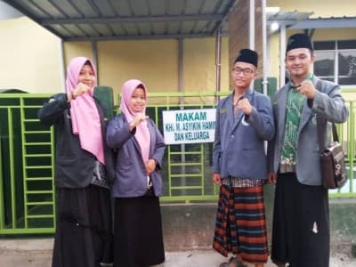 Ngalap Barakah Santri KHM Hasyim Asy'ari di Bandar Lampung