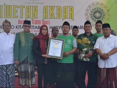 RMINU Lamongan Pecahkan Rekor Bakar Terong