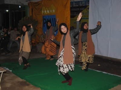 Puncak Hari Santri 2019, PMII Inaifas Kencong Gelar Nobar Hingga Diskusi