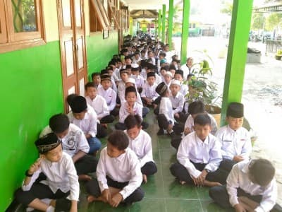 Penerapan 6 Nilai Sufistik di MTs Al-Qodiri I dan Nuris 1 Jember