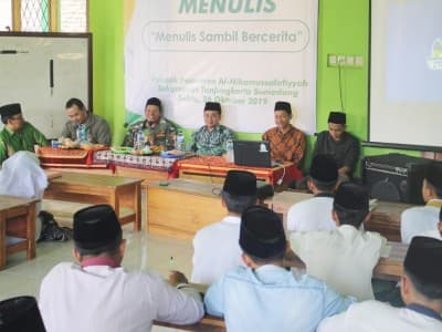 Pesantren Al-Hikamussalafiyyah Sumedang Cetak Santri Melek Literasi Digital
