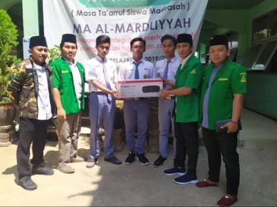 Dorong Kreativitas Santri dan Pelajar, Ansor Pamekasan Bagikan Printer