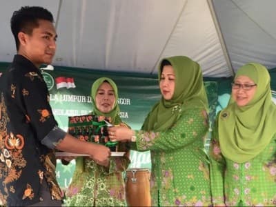Muslimat NU Malaysia Luncurkan Produk Minyak Wangi Annisa