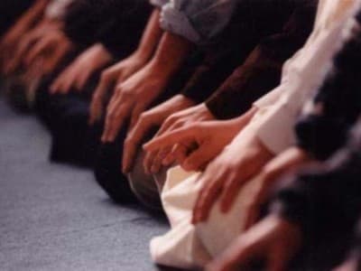 Usai Shalat Jumat Imam Ketahuan Berhadats, Jumatan Wajib Diulang?