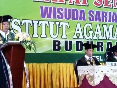 Berkiprah dan Belajar, Kunci Sukses Sarjana dan Santri