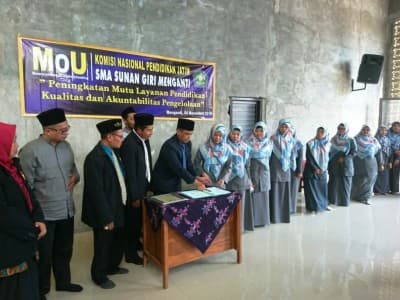 Tingkatkan Mutu, SMA Ma’arif NU Teken Kerja Sama dengan Komnasdik Jatim