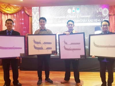Santri Sekolah Kaligrafi Denanyar Raih Juara Satu Kaligrafi di Malaysia