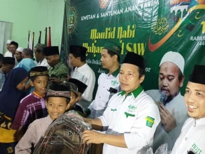 Rijalul Ansor Jatim Maulidan dengan Liwetan dan Santuni Yatim