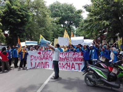 Gelar Aksi Turun Jalan, PMII Bojonegoro Kritisi Pengelolaan APBD