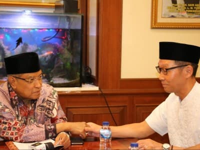 Lagi, Ketum PBNU Tuntun Pria Jepang Masuk Islam