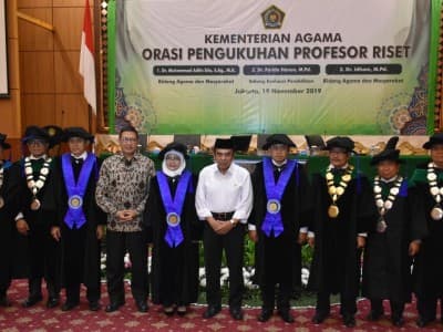 Tiga Peneliti Balitbang Diklat Kemenag Dikukuhkan sebagai Profesor Riset