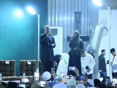 Ribuan Jamaah Maulid Akbar Shalawatan Bareng Veve Zulfikar