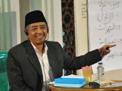 Tipu Daya Dunia Bisa Mengatasnamakan Allah, Agama, Kebaikan, dan Akhirat