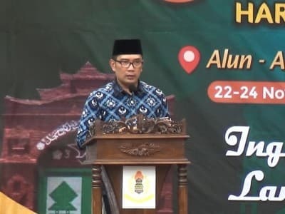 Dua Pantun Ridwan Kamil tentang Pemberdayaan Masyarakat melalui Masjid