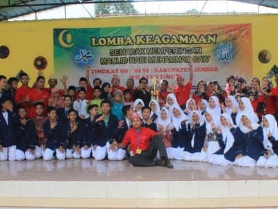 Semarak Maulid SMPN di Jember, Hadirkan Nabi Muhammad sebagai Idola