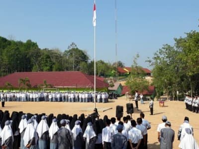 Guru di Indonesia Lebih Dibebani Urusan Administrasi