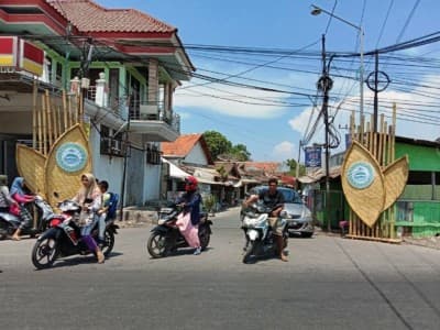 Gapura Bambu Sambut Peserta Muskerwil NU Jatim