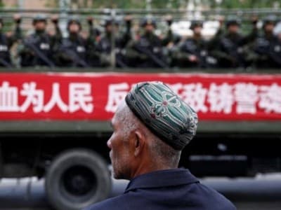 Dokumen ‘Cuci Otak’ Muslim Uighur Terkuak?
