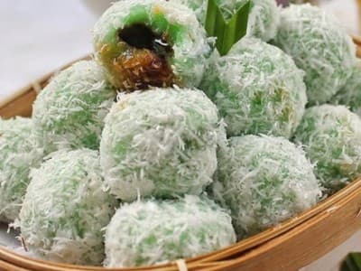 Kue Klepon untuk Pelayat