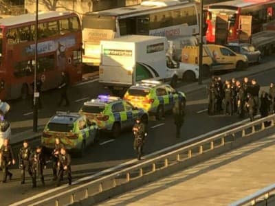 Insiden Penikaman Terjadi di London Bridge, Dua Tewas
