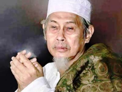 Innalillah, KH Maftuh Basthul Birri Kediri Wafat