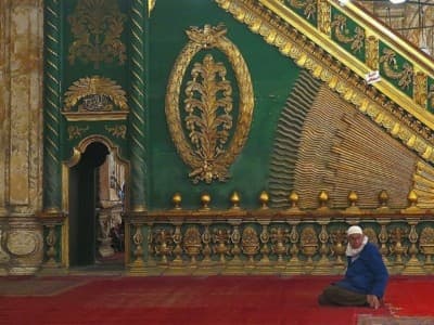 Hukum Menghias Masjid menurut Mazhab Syafii