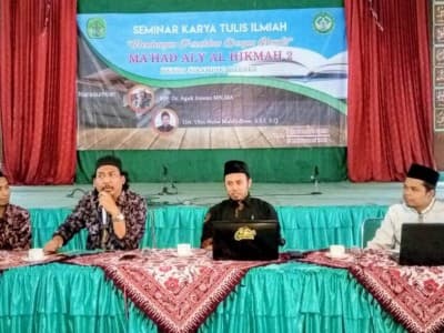 Pesan dari Al-Hikmah Brebes: Jangan Mati Sebelum Jadi Penulis