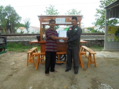 NU Care Sragen Wujudkan Mimpi Mulyono Miliki Angkringan