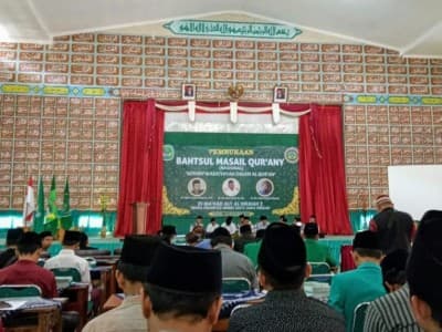 Bahtsul Masail Qur'ani di Al-Hikmah 2 Brebes Bahas Moderat, Radikal, Liberal