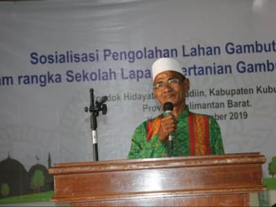 Pengasuh Pesantren Hidayatul Mubtadiin Minta Masyarakat Kalbar Jaga Kesehatan Gambut