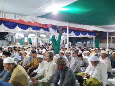Ribuan Warga Hadiri Haul ke-19 Pengarang Shalawat Nahdliyah