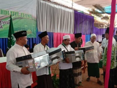 LAZISNU Pringsewu Serahkan Laptop dan Printer untuk Pengurus Empat Kecamatan