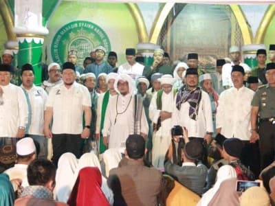Imam Besar Manaqib di Jember Jelaskan Kekuatan Doa