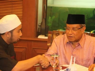 Kaleidoskop 2019: Mereka Masuk Islam di Bawah Bimbingan Kiai Said Aqil Siroj