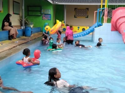 Muslimat NU Bandung Baru Ajak Anak Yatim Berwisata Bersama
