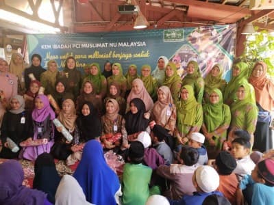 Muslimat NU Malaysia Gandeng Mahasiswa KKN UIN Palembang Sukseskan Kem Ibadah 