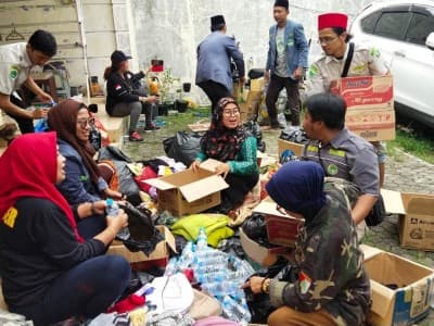 LPBI NU DKI Jakarta Beri Bantuan Korban Banjir dan Bersih-Bersih Rumah