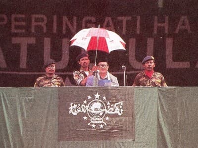 KH Muhammad Ilyas Ruhiat, Rais Aam Mendampingi Gus Dur Periode Ketiga