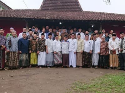 Gus Mus Pimpin Diskusi Lintas Generasi NU di Kajen Pati