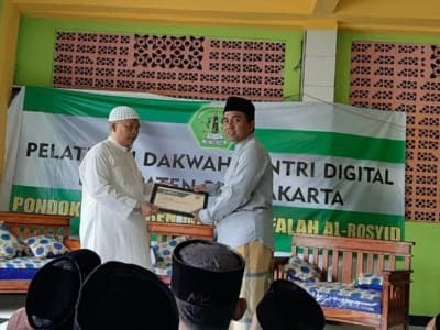Santri Al-Falah Plered Purwakarta Ikuti Pelatihan Dakwah Digital