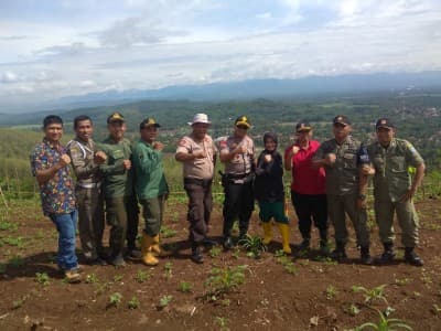 Polres dan Pemkot Banjar Tanam 38.655 Pohon