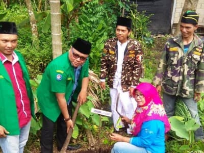 Ansor Kubu Raya Kalbar Gelar Gerakan Menanam Seribu Pohon